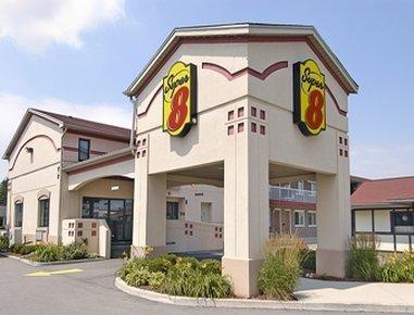 Super 8 By Wyndham Guelph Hotel Exterior photo